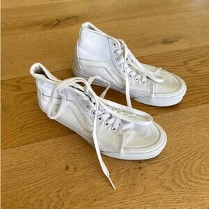 Vans - Hi Top Sneakers in White